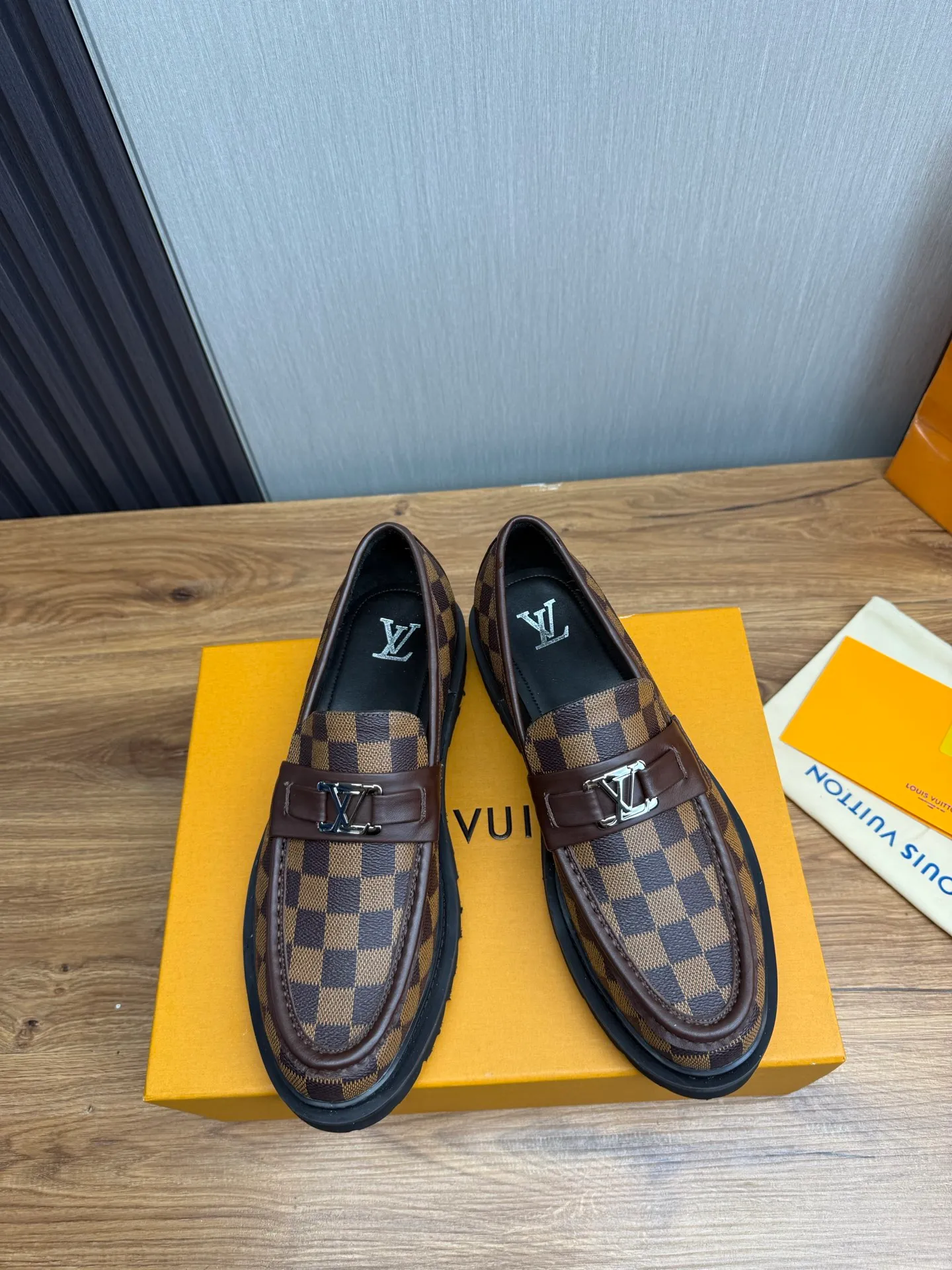 Factory 680💰 LV. Men's business casual leather shoes, all made of imported original brand leather, just to create a more comfortable wearing experience, original non-slip and wear-resistant outsole ✔️16-45 (38.45 non-returnable)